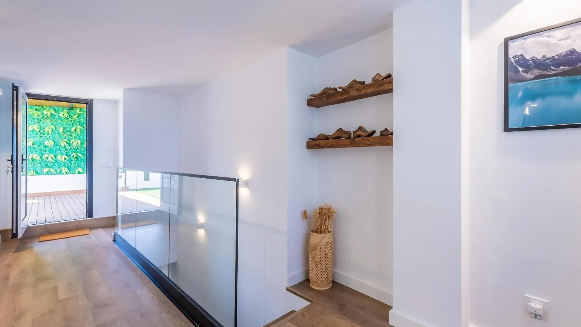 Modern Balcony Terrace House Solarium - Parking Villa Arafo